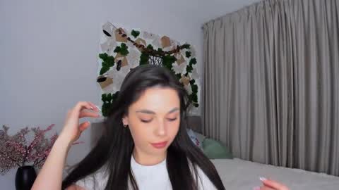 Snapshot of unforgettablestarfall chatting on 15, 1, 2025 Patricia online show from 15, 1, 2025
