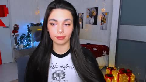 Snapshot of unforgettablestarfall chatting on 15, 1, 2025 Patricia online show from 15, 1, 2025