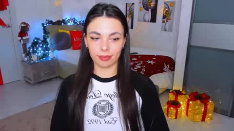 Snapshot of unforgettablestarfall chatting on 16, 1, 2025 Patricia online show from 16, 1, 2025