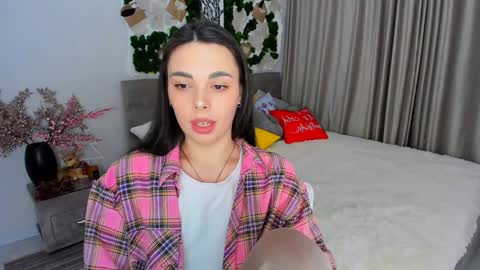 Snapshot of unforgettablestarfall chatting on 19, 1, 2025 Patricia online show from 19, 1, 2025