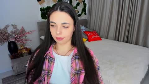 Snapshot of unforgettablestarfall chatting on 19, 1, 2025 Patricia online show from 19, 1, 2025
