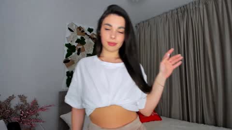 Snapshot of unforgettablestarfall chatting on 20, 1, 2025 Patricia online show from 20, 1, 2025