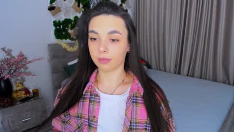 Snapshot of unforgettablestarfall chatting on 25, 1, 2025 Patricia online show from 25, 1, 2025