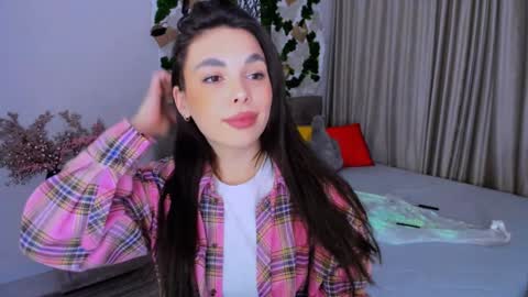 Snapshot of unforgettablestarfall chatting on 2, 2, 2025 Patricia online show from 2, 2, 2025