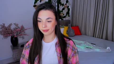 Snapshot of unforgettablestarfall chatting on 3, 2, 2025 Patricia online show from 3, 2, 2025
