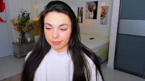 Snapshot of unforgettablestarfall chatting on 7, 2, 2025 Patricia online show from 7, 2, 2025