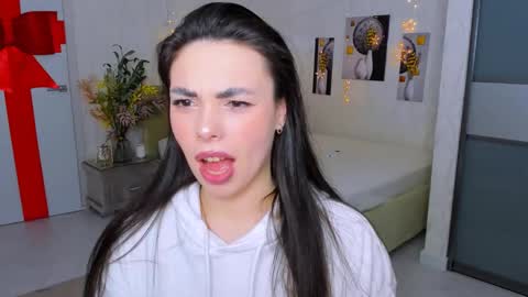 Snapshot of unforgettablestarfall chatting on 10, 2, 2025 Patricia online show from 10, 2, 2025