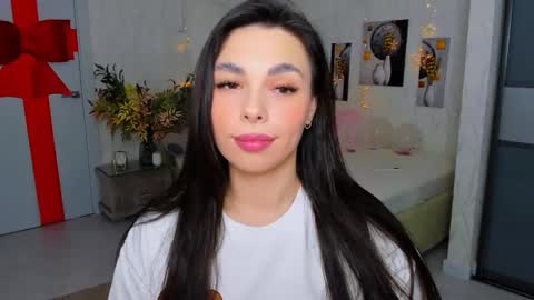 Snapshot of unforgettablestarfall chatting on 25, 2, 2025 Patricia online show from 25, 2, 2025