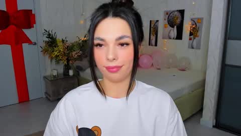 Snapshot of unforgettablestarfall chatting on 25, 2, 2025 Patricia online show from 25, 2, 2025