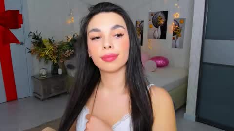 Snapshot of unforgettablestarfall chatting on 4, 3, 2025 Patricia online show from 4, 3, 2025