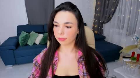 Snapshot of unforgettablestarfall chatting on 4, 3, 2025 Patricia online show from 4, 3, 2025