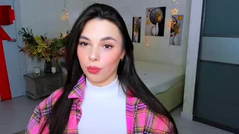 Snapshot of unforgettablestarfall chatting on 10, 3, 2025 Patricia online show from 10, 3, 2025