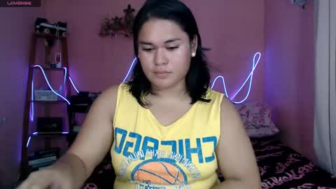 Snapshot of ur_baby_rebbecca chatting on 1, 6, 2026 SINGLE online show from 1, 6, 2026