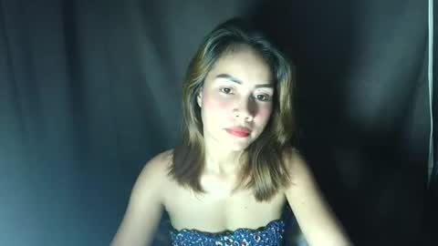 ur_sweetmika online show from 10, 6, 2026