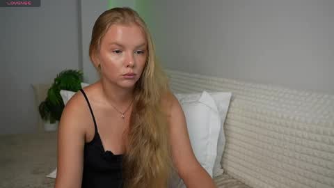 Ksenia Pterson online show from 7, 6, 2026