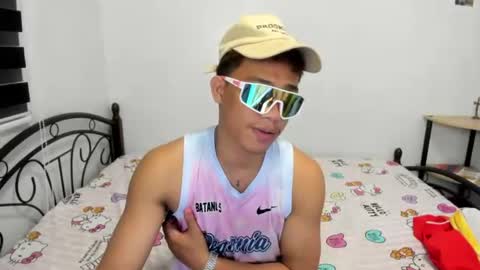 urfucker_vinz online show from 16, 6, 2026