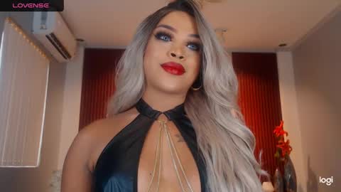 UrMajestyTyra online show from 1, 6, 2026