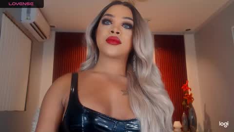 UrMajestyTyra online show from 8, 6, 2026