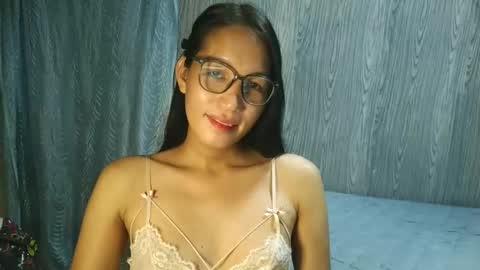 queen julia not into CHEAPGUY online show from 28, 5, 2026