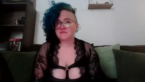 valarieak online show from 15, 6, 2026