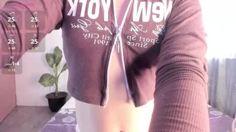 IG-valen mendoza99  twitter valenthompson99 online show from 27, 5, 2026