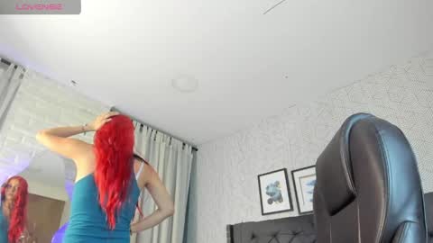 Snapshot of valentina__desire chatting on 14, 4, 2026 Valen online show from 14, 4, 2026