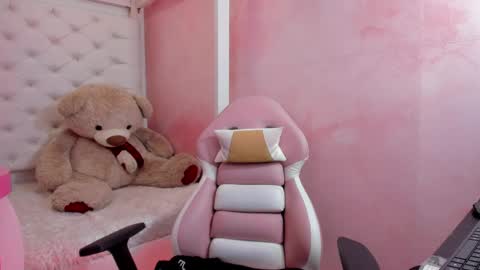 Snapshot of valentina__ortiz chatting on 21, 5, 2026 VALENTINA online show from 21, 5, 2026