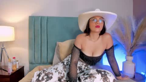 Valentina Vega online show from 4, 6, 2026