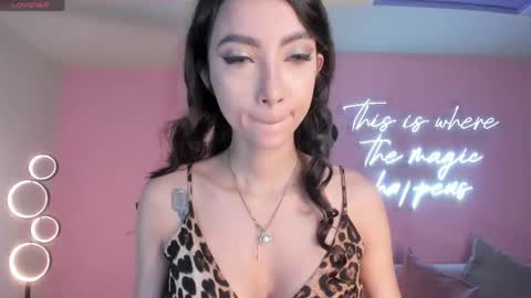 Snapshot of valeriavelvet chatting on 9, 6, 2026 Vale online show from 9, 6, 2026