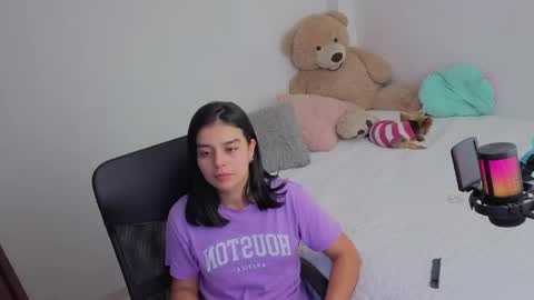 valerihouse_ online show from 6, 6, 2026
