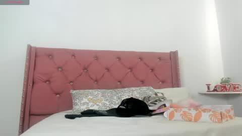 valery_hot692 online show from 19, 5, 2026