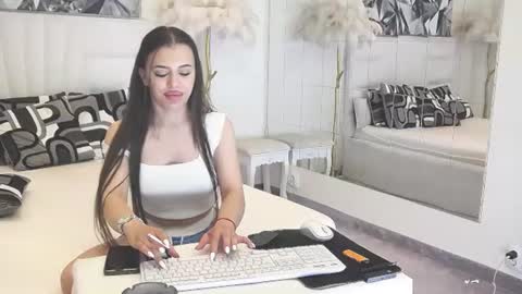 Vanessa online show from 19, 6, 2026