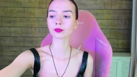 VanessaVienne online show from 13, 6, 2026