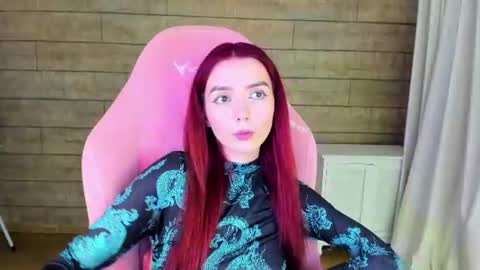 VanessaVienne online show from 20, 6, 2026