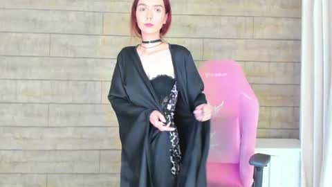 VanessaVienne online show from 22, 6, 2026