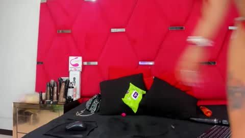 Vaneza online show from 10, 6, 2026