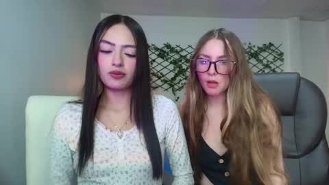 Snapshot of velvet__moon chatting on 9, 4, 2026 Sophi online show from 9, 4, 2026