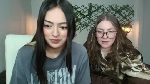 Snapshot of velvet__moon chatting on 11, 4, 2026 Sophi online show from 11, 4, 2026