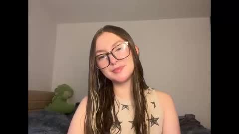 Snapshot of velvet__moon chatting on 8, 5, 2026 Sophi online show from 8, 5, 2026