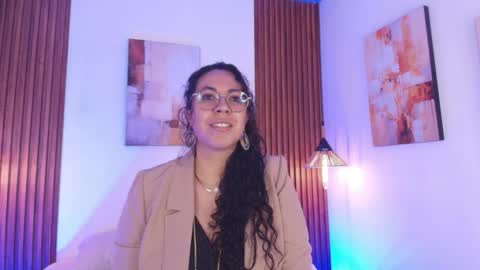Emma Curly online show from 11, 5, 2026