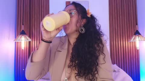 Emma Curly online show from 11, 5, 2026