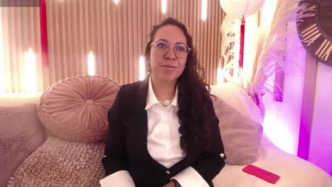 Emma Curly online show from 13, 5, 2026