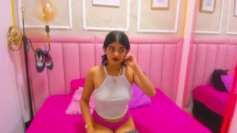 velvet_giirll online show from 7, 7, 2026