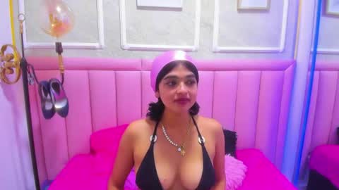velvet_giirll online show from 8, 7, 2026
