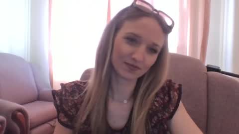 velvetintuition online show from 15, 5, 2026