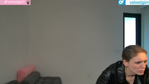 VelvetTGirl online show from 15, 6, 2026