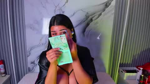 Snapshot of venusowen_ chatting on 9, 6, 2026 Venusowen online show from 9, 6, 2026