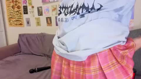 Snapshot of veolatownson chatting on 15, 6, 2026 Erica online show from 15, 6, 2026