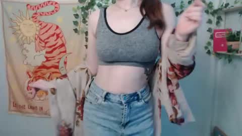 veryveryvery_shy online show from 10, 6, 2026
