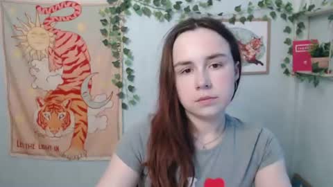 veryveryvery_shy online show from 17, 6, 2026